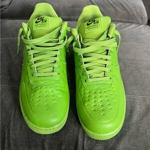 GREEN MENS SIZE 11 NIKE AIR FORCE ONE- 07 PRO TECH WP
